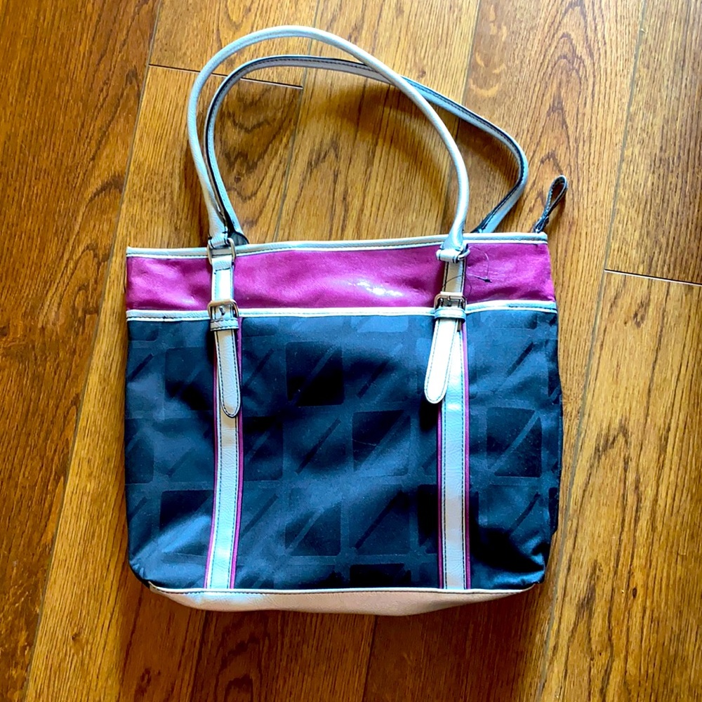 Nine & CO purse